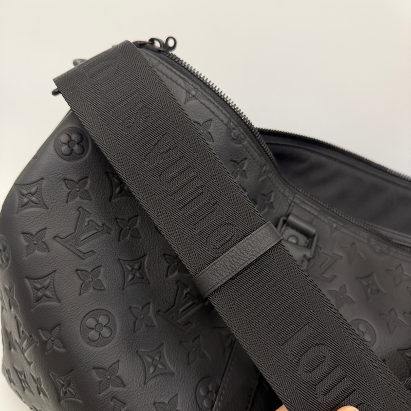 LV 黑牛皮壓紋黑釦Keepall 50手提斜背旅行袋M44810-25