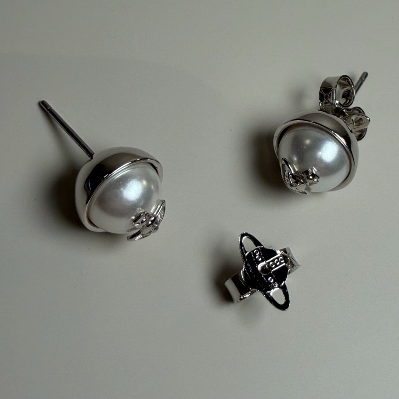 Vivienne Westwood🪐 珍珠耳環Olga-5