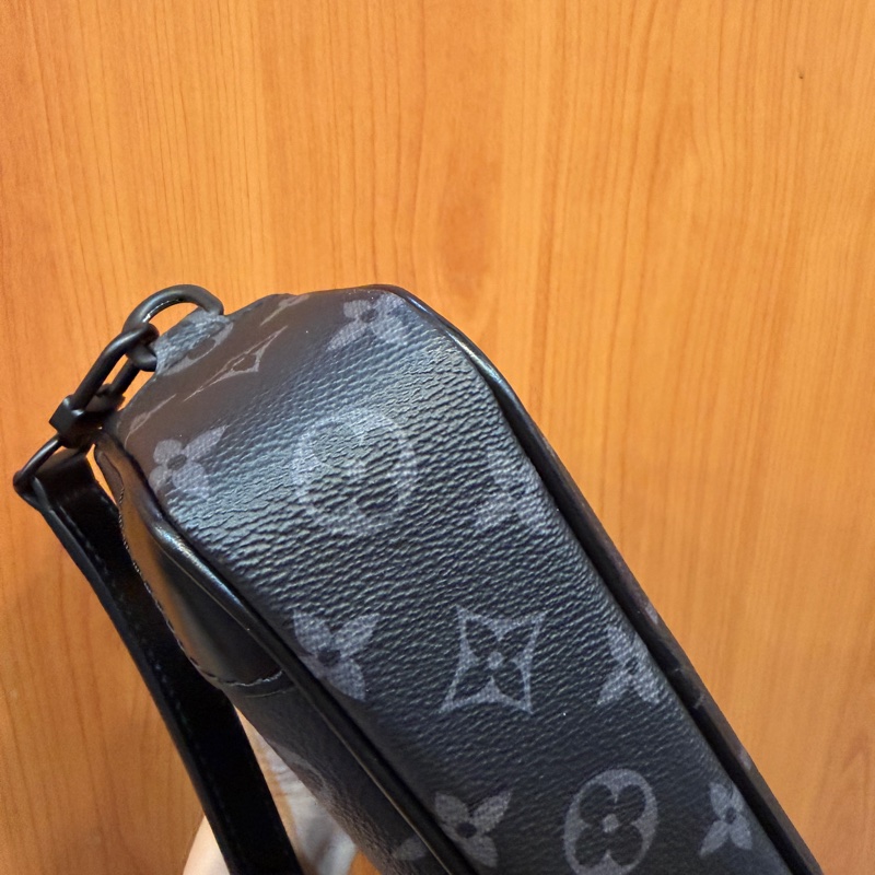 LV 黑灰原花黑釦Trocadero斜背相機包M14253-8