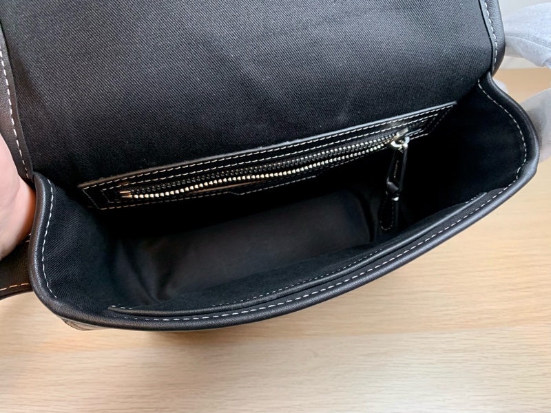 Burberry 格紋斜背包、郵差包 8052804 Check Crossbody Bag-3