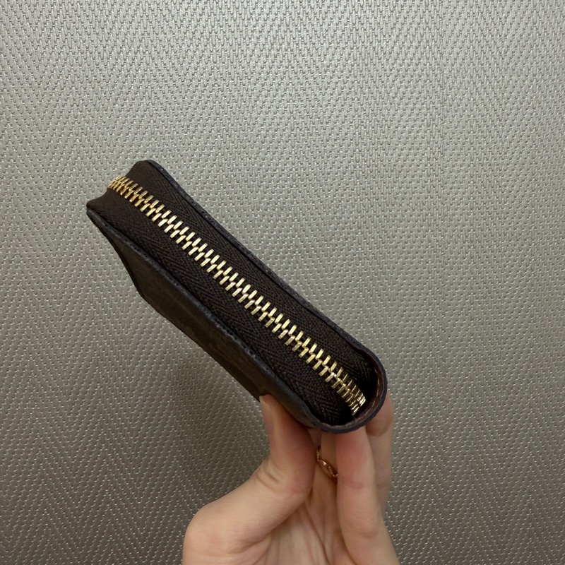 LV 原花金釦零錢卡包M60067-1