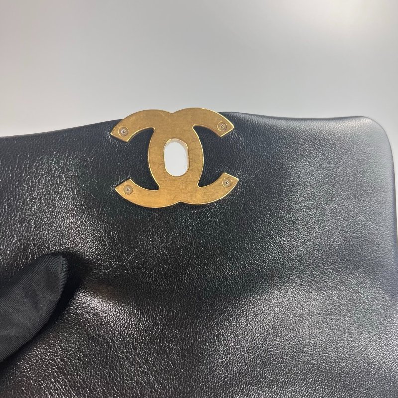 CHANEL 19後背包羊皮黑 AS4223 /晶片款-7