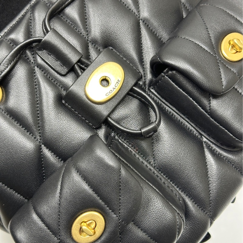 Coach專櫃款Tabby小香風後背包黑色-3