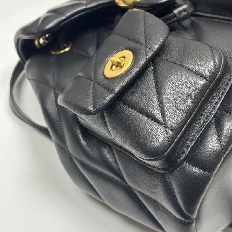 Coach專櫃款Tabby小香風後背包黑色-6