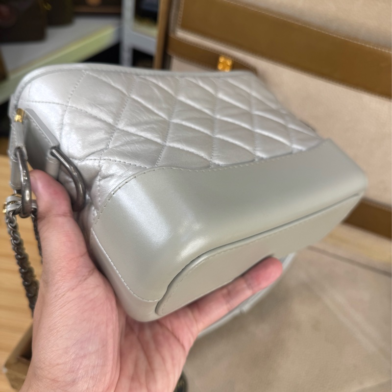 上架中🔑Chanel 珍珠灰菱格小款流浪包-3