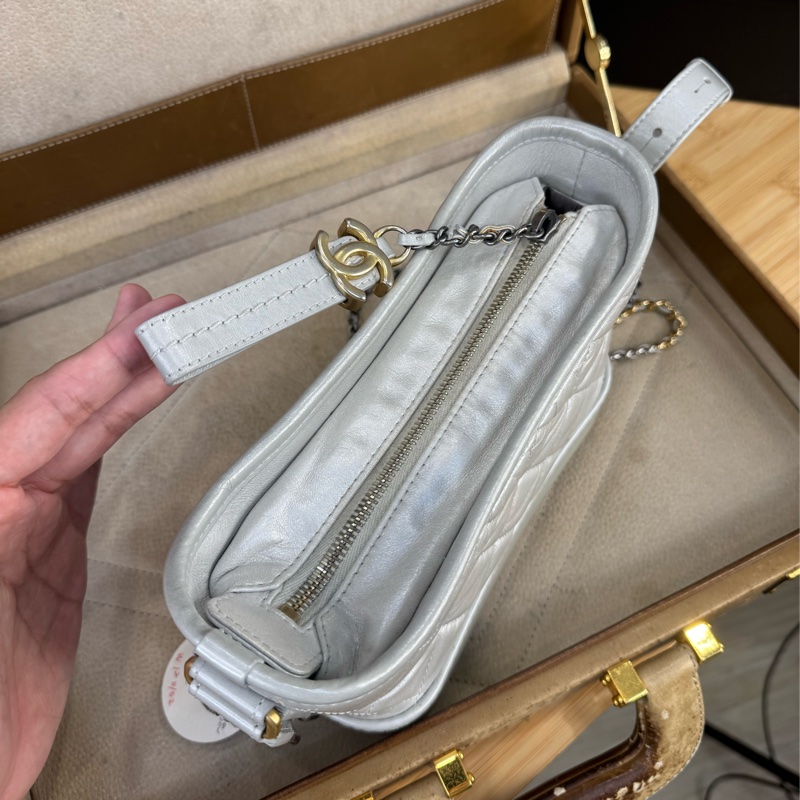 上架中🔑Chanel 珍珠灰菱格小款流浪包-16