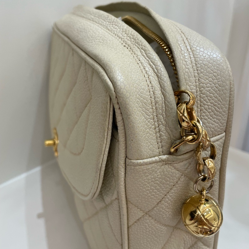 Chanel Vintage 荔枝皮奶茶色金球雕花鏈條包-5