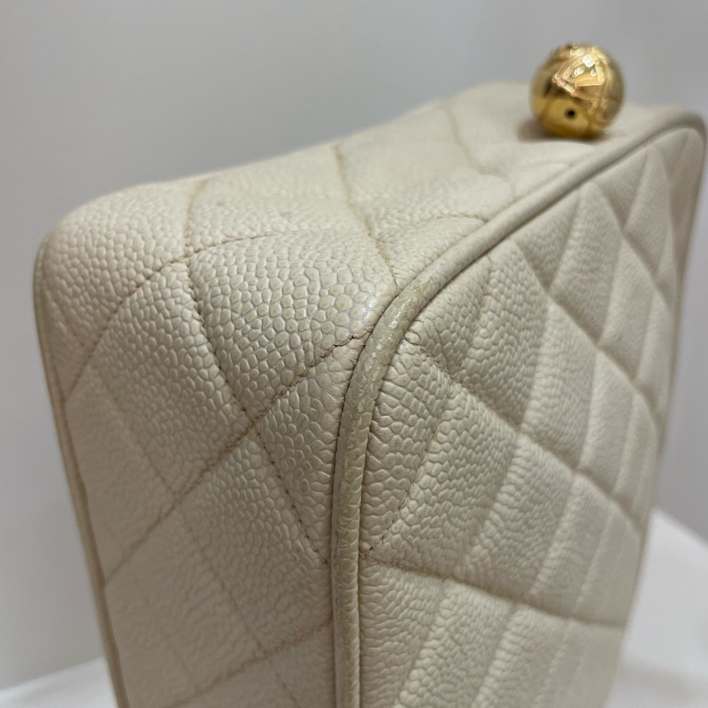 Chanel Vintage 荔枝皮奶茶色金球雕花鏈條包-10