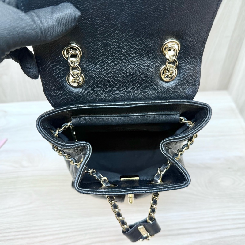 CHANEL黑金粒紋牛皮束口雙口袋後背包AS3290-7