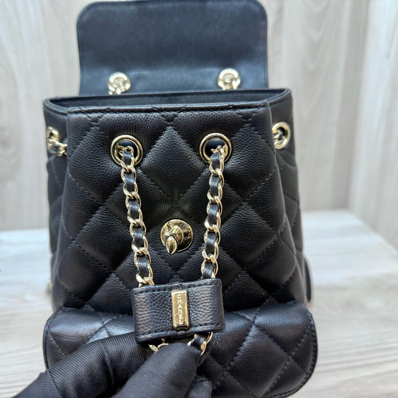 CHANEL黑金粒紋牛皮束口雙口袋後背包AS3290-12