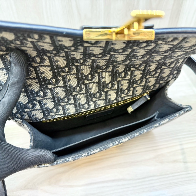 DIOR藍緹花布金釦蒙田30系列側背包M9208UTZQ-6