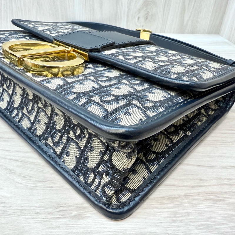 DIOR藍緹花布金釦蒙田30系列側背包M9208UTZQ-13