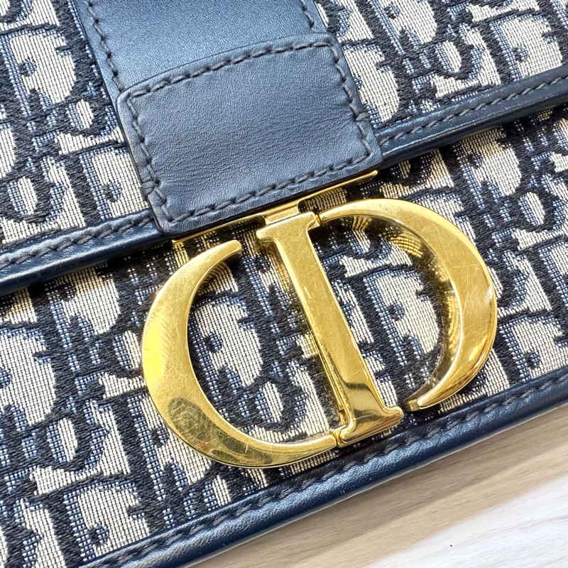DIOR藍緹花布金釦蒙田30系列側背包M9208UTZQ-18