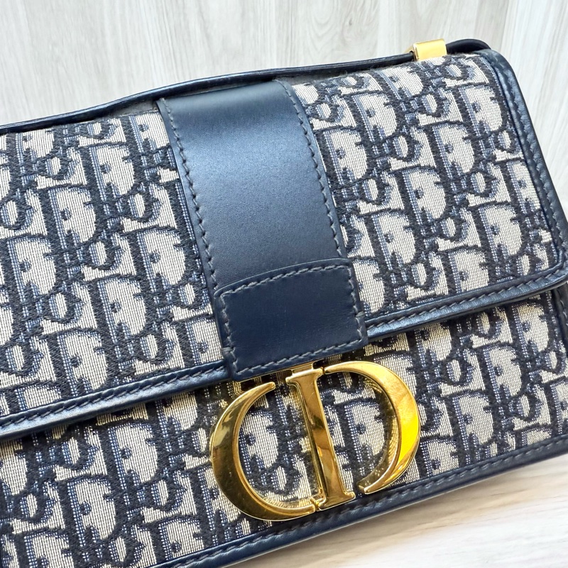 DIOR藍緹花布金釦蒙田30系列側背包M9208UTZQ-19