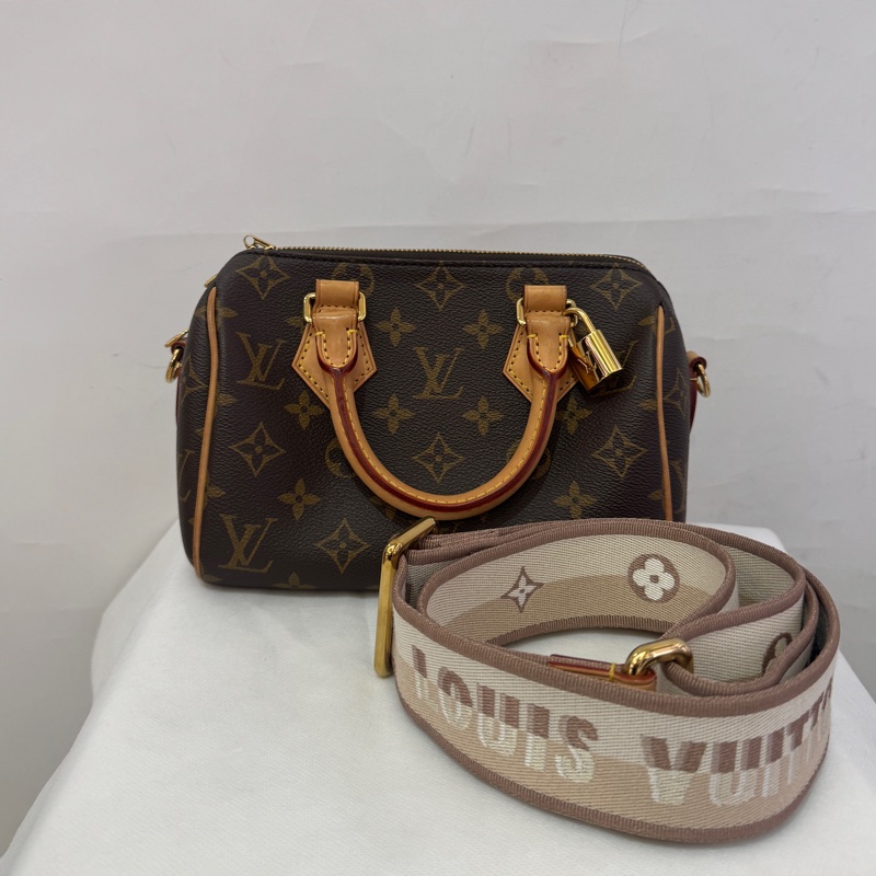 LOUIS VUITTON speedy20奶茶色背帶-0