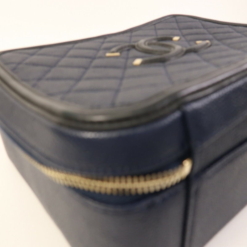 CHANEL 牛皮皮革Filigree Vanity Case金扣手挽肩背兩用袋-5