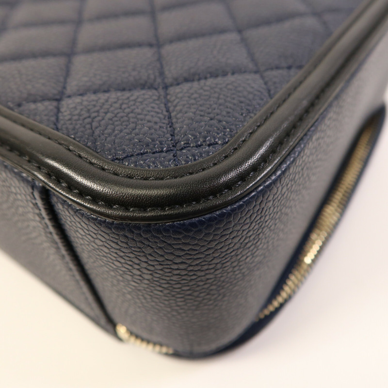 CHANEL 牛皮皮革Filigree Vanity Case金扣手挽肩背兩用袋-7