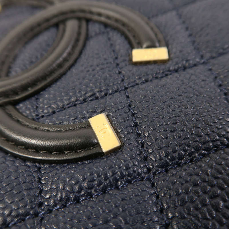 CHANEL 牛皮皮革Filigree Vanity Case金扣手挽肩背兩用袋-11