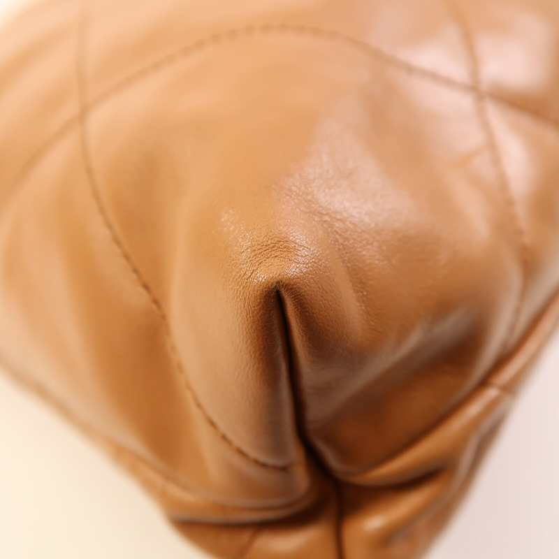 CHANEL 牛皮皮革Chanel 22 Medium金扣鏈帶肩背袋-5