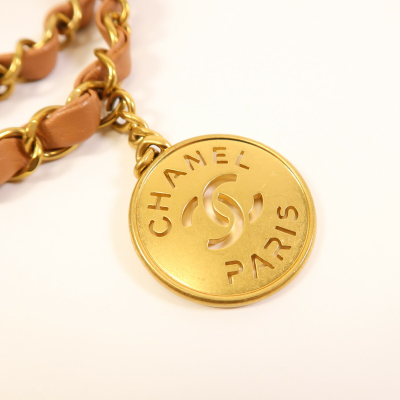 CHANEL 牛皮皮革Chanel 22 Medium金扣鏈帶肩背袋-9