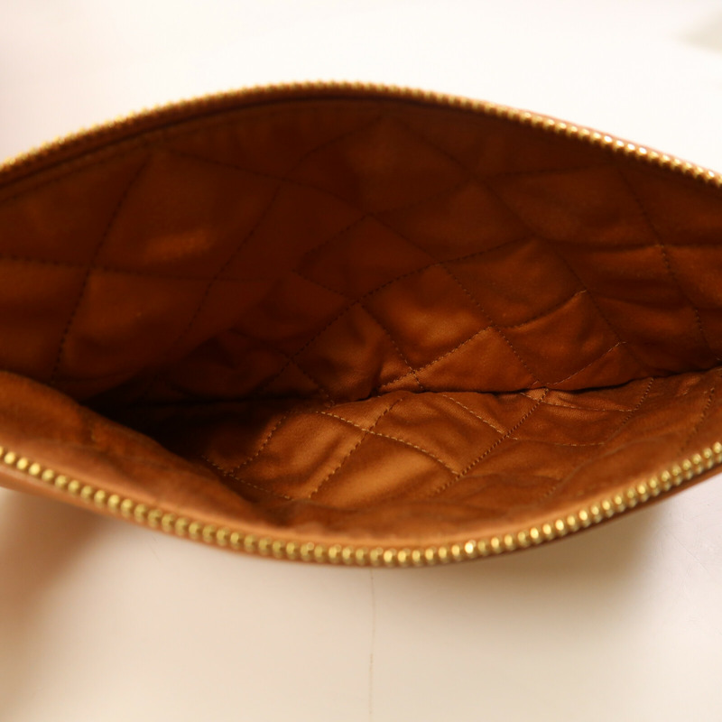 CHANEL 牛皮皮革Chanel 22 Medium金扣鏈帶肩背袋-12