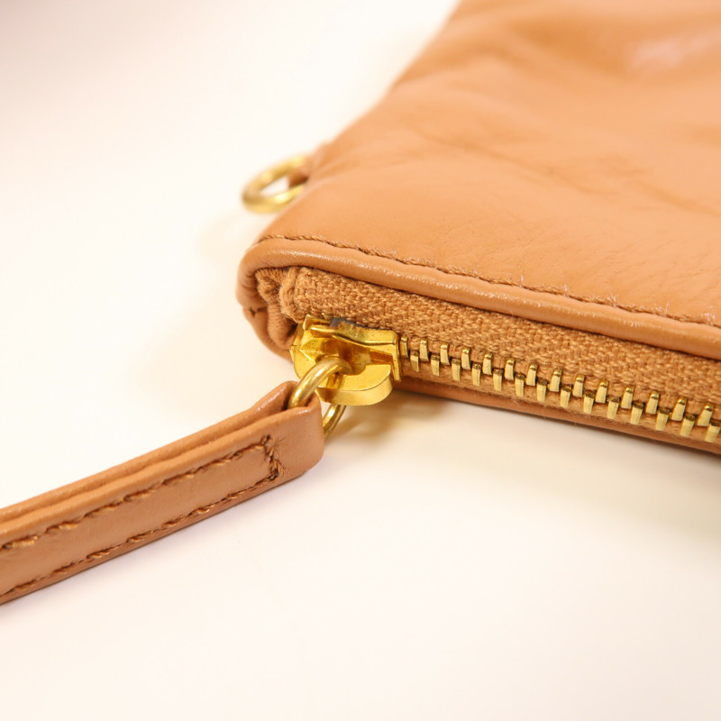 CHANEL 牛皮皮革Chanel 22 Medium金扣鏈帶肩背袋-13