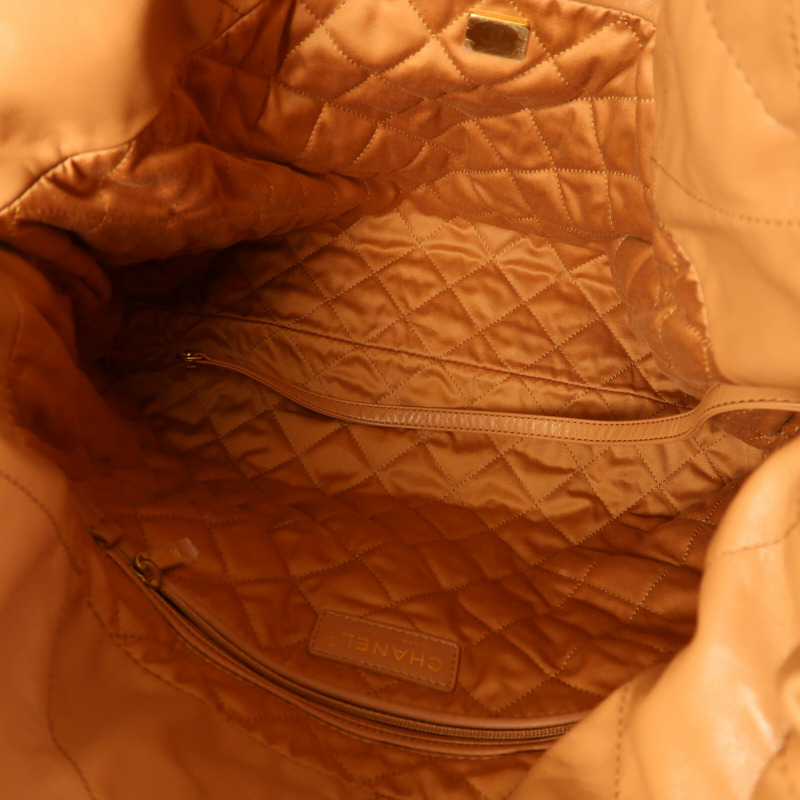 CHANEL 牛皮皮革Chanel 22 Medium金扣鏈帶肩背袋-14