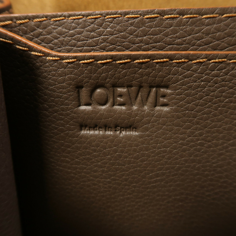 LOEWE 牛皮皮革Barcelona Medium金扣肩背袋-15