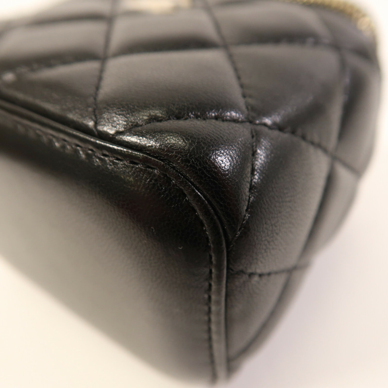 CHANEL 羊皮皮革Mini Vanity Case金扣鏈帶肩背袋-4