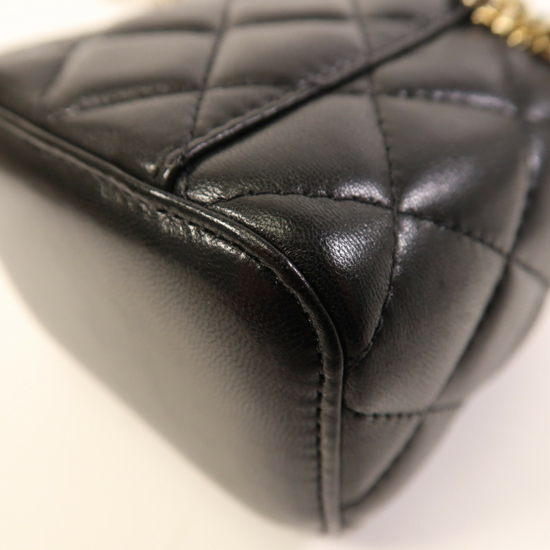 CHANEL 羊皮皮革Mini Vanity Case金扣鏈帶肩背袋-6