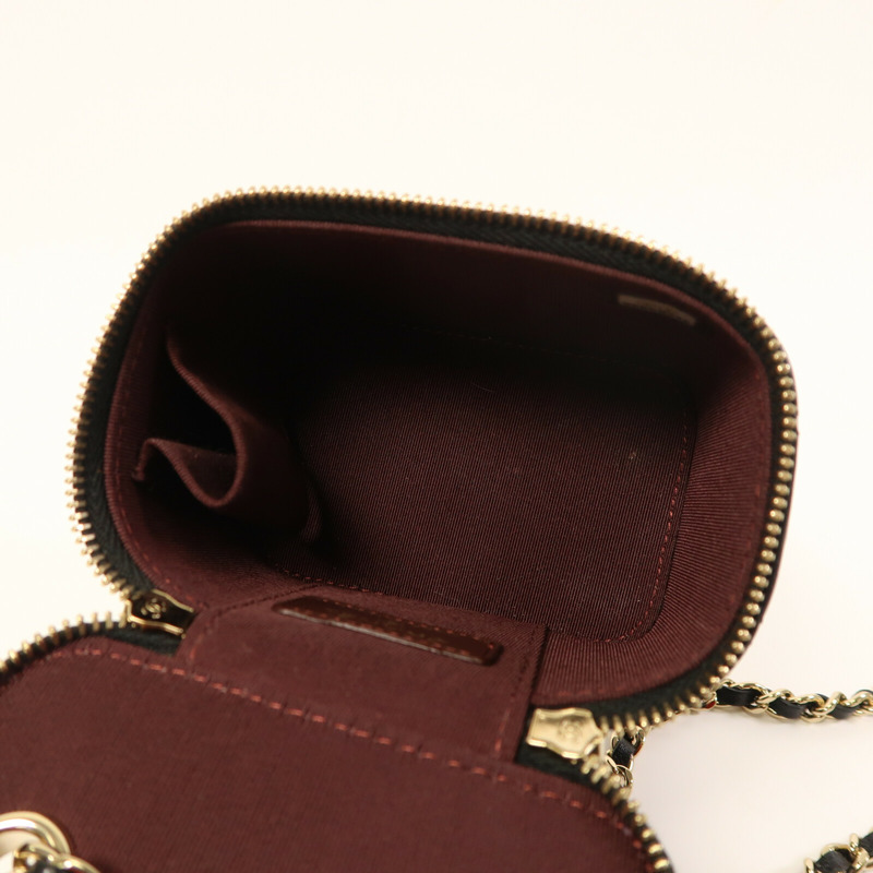 CHANEL 羊皮皮革Mini Vanity Case金扣鏈帶肩背袋-11