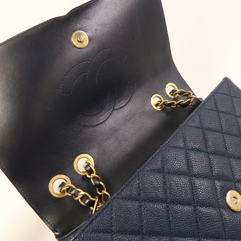 CHANEL 牛皮皮革Filigree Flap金扣鏈帶肩背袋-12