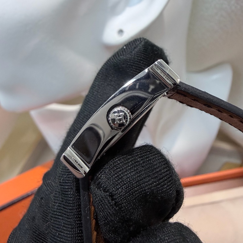 Hermes Heure H Noir small size 25mm 精鋼石英女錶 XB948-4