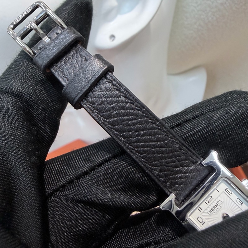 Hermes Heure H Noir small size 25mm 精鋼石英女錶 XB948-8