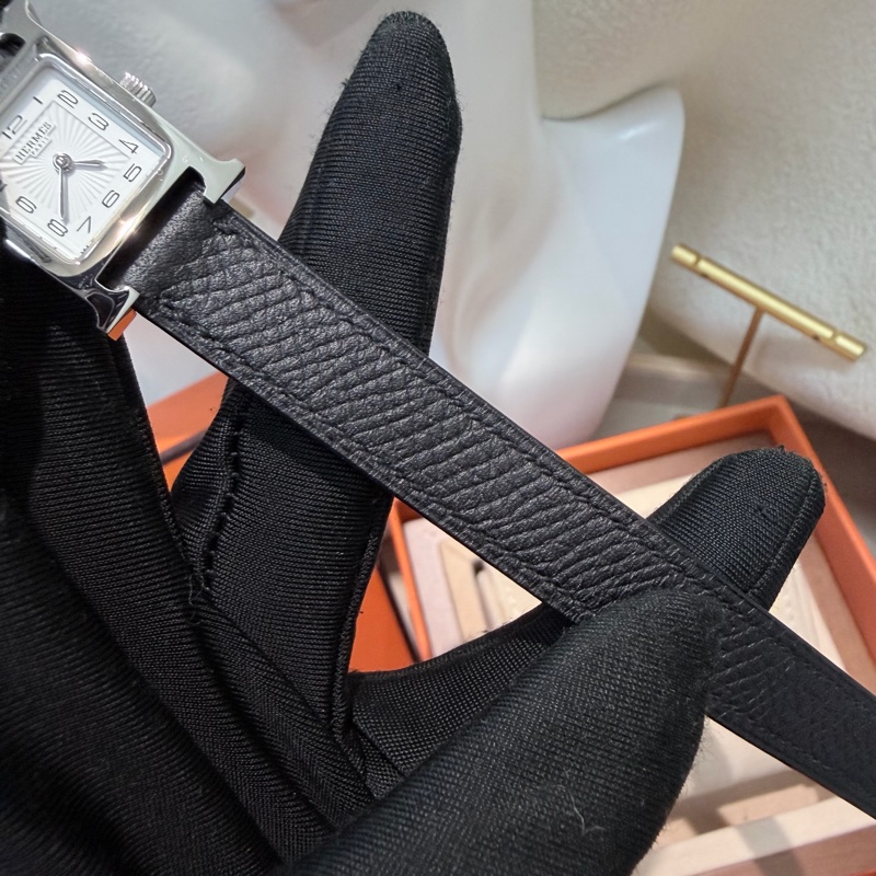 Hermes Heure H Noir small size 25mm 精鋼石英女錶 XB948-9