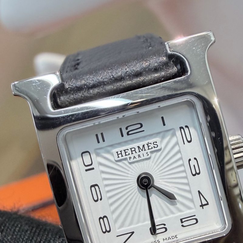 Hermes Heure H Noir small size 25mm 精鋼石英女錶 XB948-23