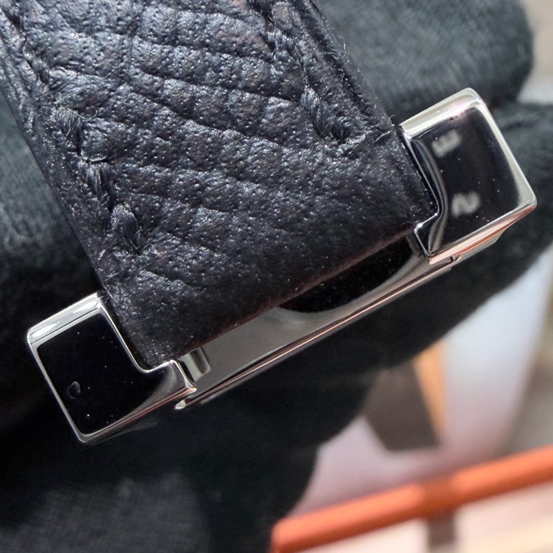 Hermes Heure H Noir small size 25mm 精鋼石英女錶 XB948-26