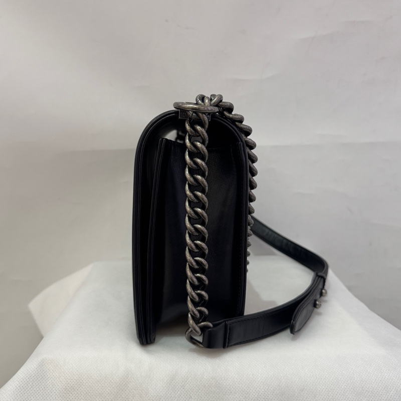 CHANEL荔枝皮黑銀 BOY28cm-1