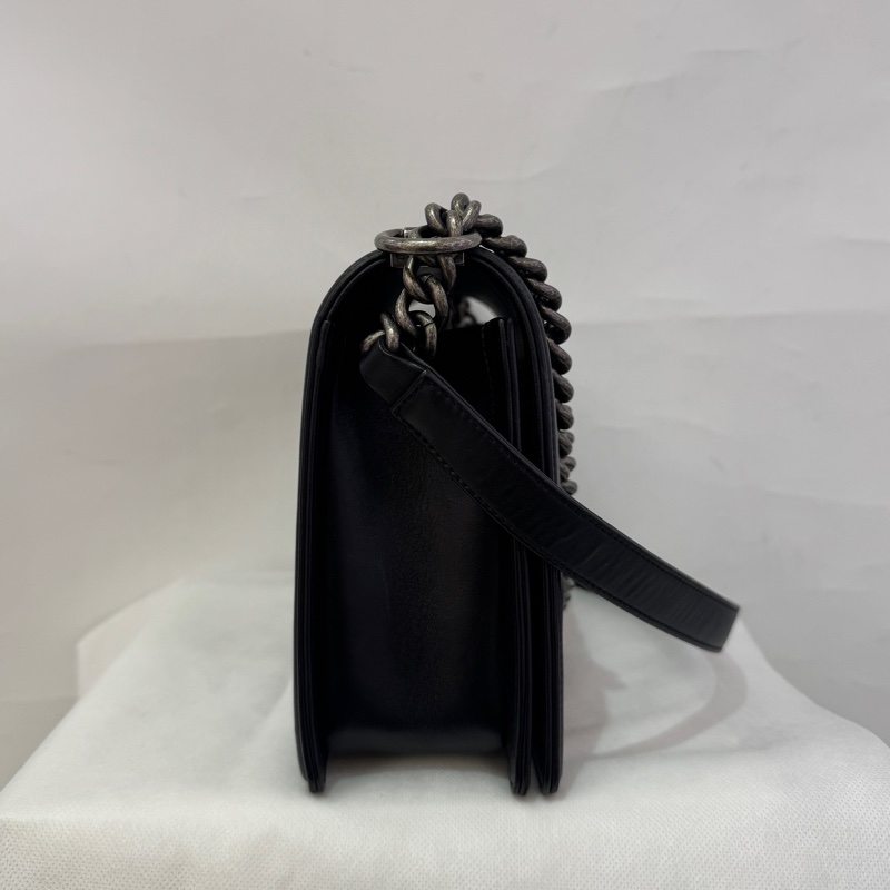 CHANEL荔枝皮黑銀 BOY28cm-3