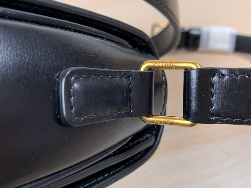 Celine Triomphe凱旋門 黑金 小號 斜背包 肩背包-9