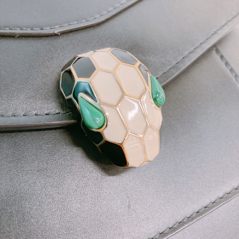 MS0469 BVLGARI 寶格麗蛇頭標誌翻蓋式鍊帶包包SERPENTI FOREVER TOP HANDLE CALFSKIN-19