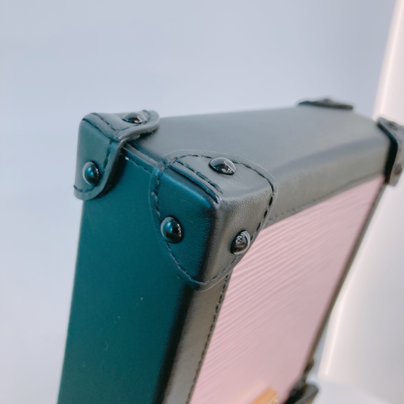 MS0470 LOUIS VUITTON 路易威登樹皮紋硬盒子電話鍊帶包包VERTICAL TRUNK POCHETTE EPI CALFSKIN-8