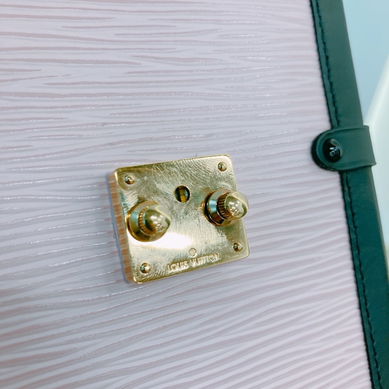 MS0470 LOUIS VUITTON 路易威登樹皮紋硬盒子電話鍊帶包包VERTICAL TRUNK POCHETTE EPI CALFSKIN-18