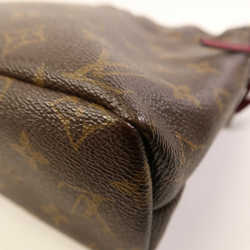 LOUIS VUITTON Monogram Noe Pouch金扣手拿包-6