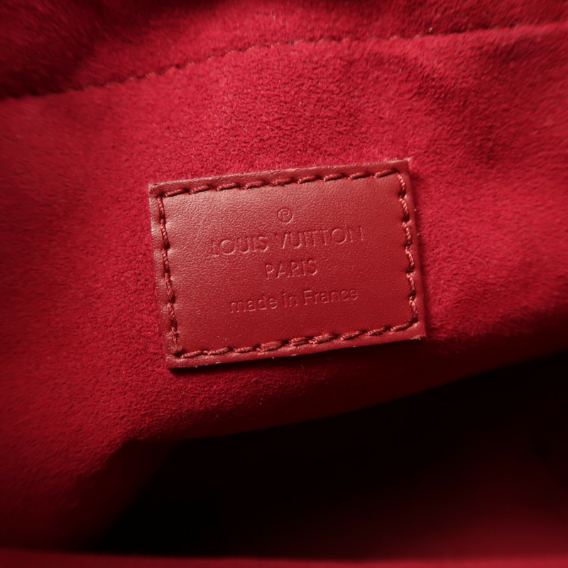 LOUIS VUITTON Monogram Noe Pouch金扣手拿包-9