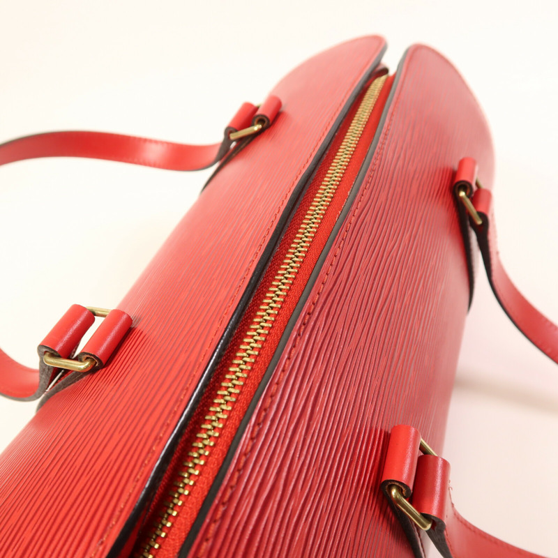 LOUIS VUITTON Epi Soufflot金扣肩背袋-11