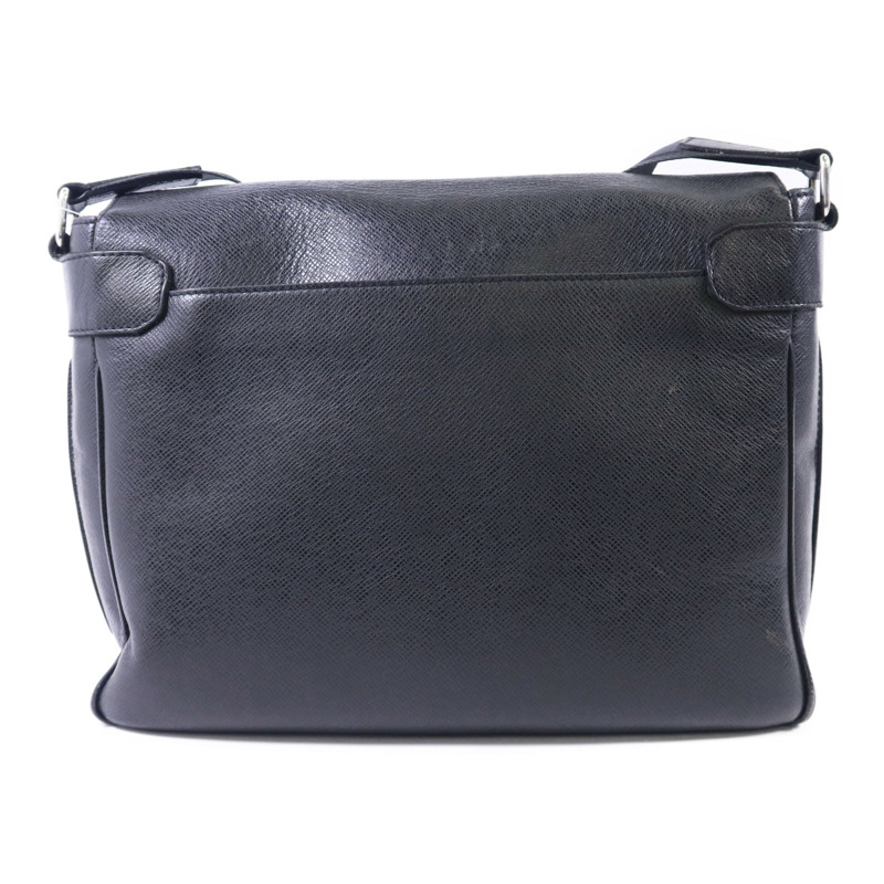 LOUIS VUITTON Taiga Roman MM銀扣肩背袋-1