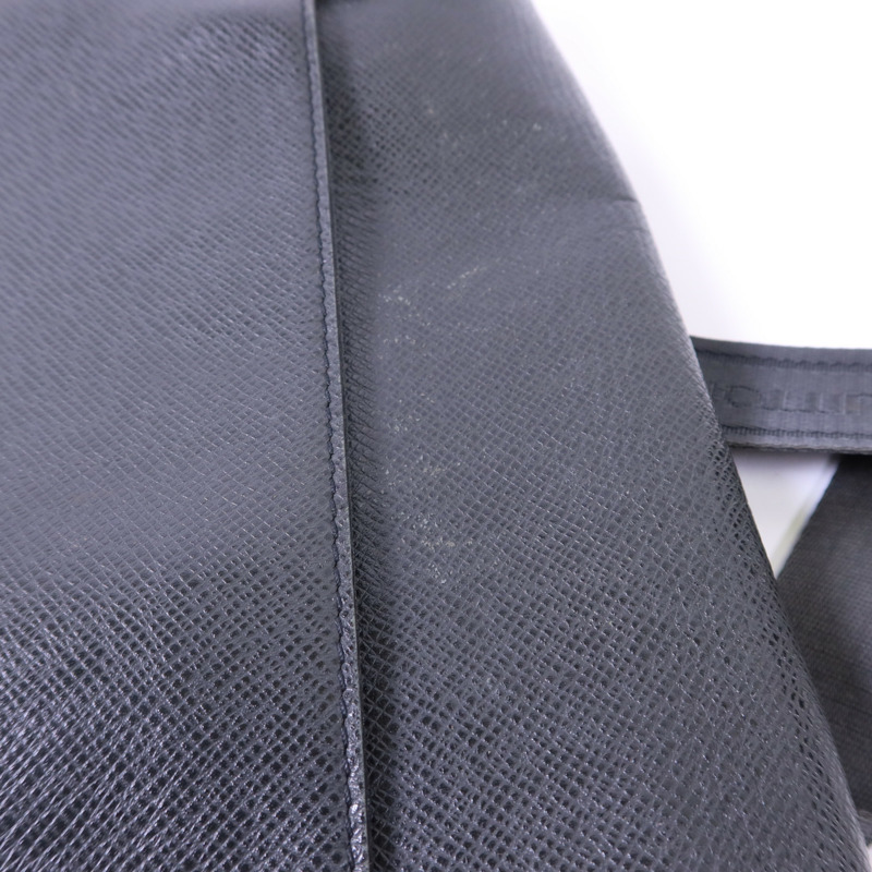 LOUIS VUITTON Taiga Roman MM銀扣肩背袋-18