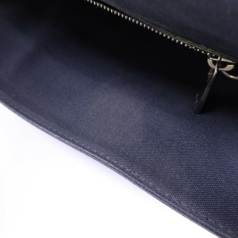 LOUIS VUITTON Taiga Roman MM銀扣肩背袋-22