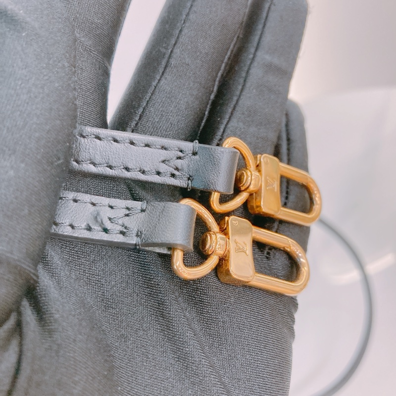 MS0471 LOUIS VUITTON 路易威登經典硬盒子樹皮紋肩帶包包TRUNK CLUTCH EPI CALFSKIN-12